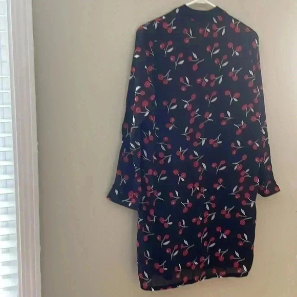❤️2/$30❤️[M]Cherry Print Black  V Neck Button LS Chiffon Tunic Blouse - Picture 3 of 8